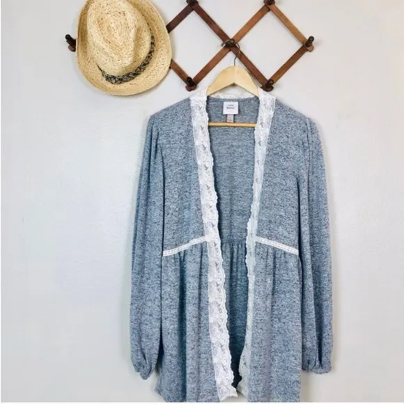 🏹 Boho Heather Grey &amp; Cream Lacy Layering Kimono