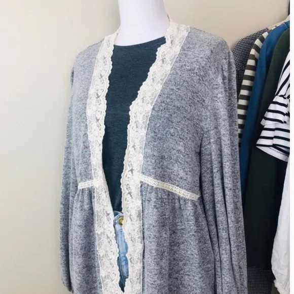 🏹 Boho Heather Grey &amp; Cream Lacy Layering Kimono