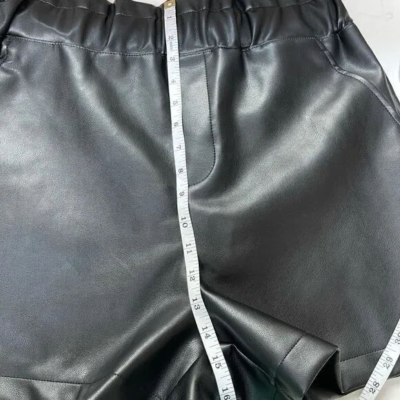 Bagatelle faux leather shorts black Sz M