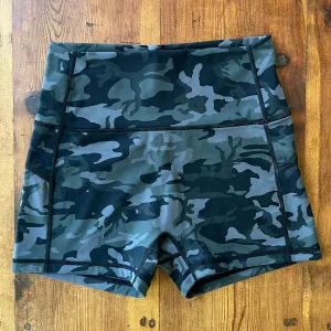 Camo High Waist Seamless Front Shorts