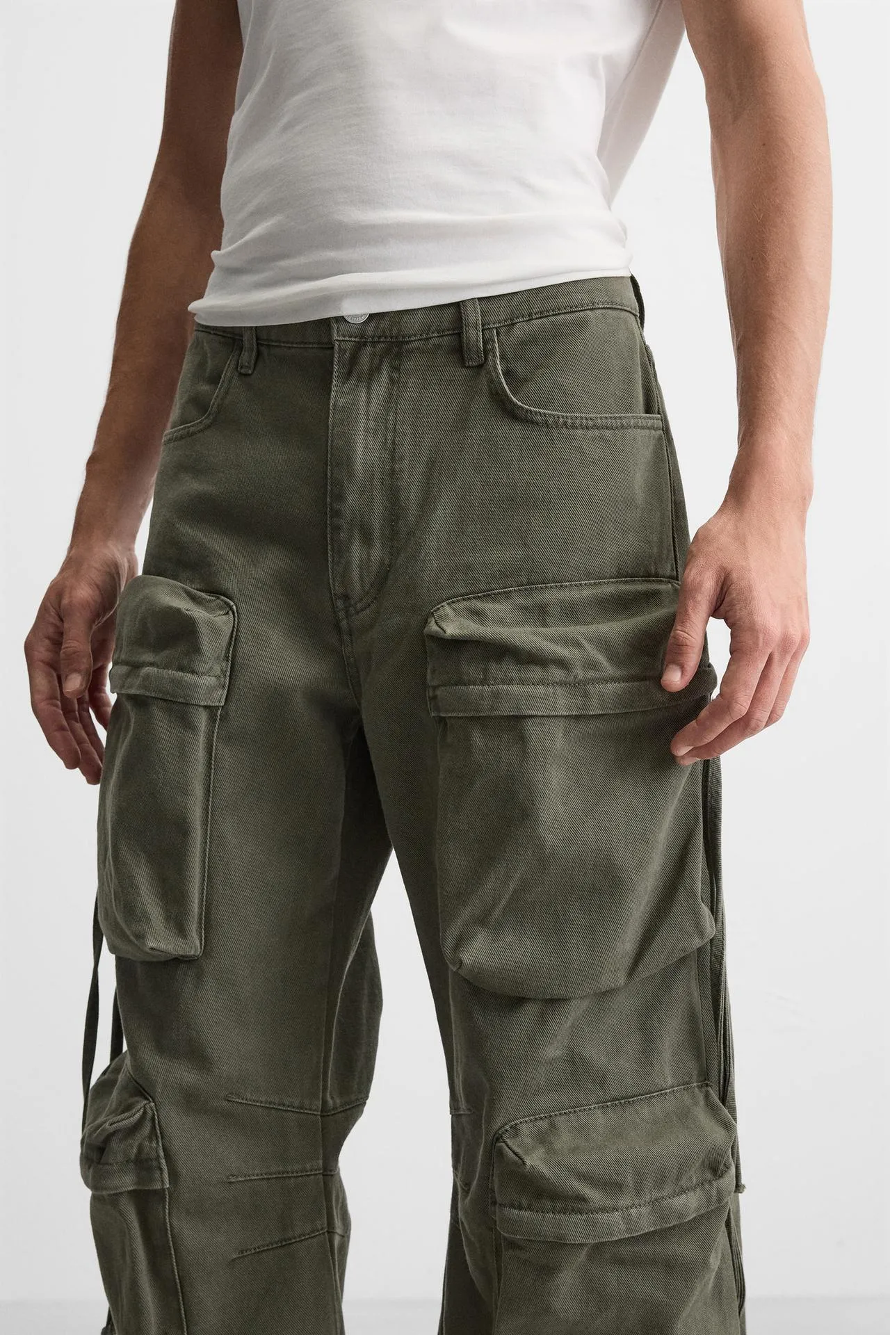CARGO POCKET DENIM TROUSERS