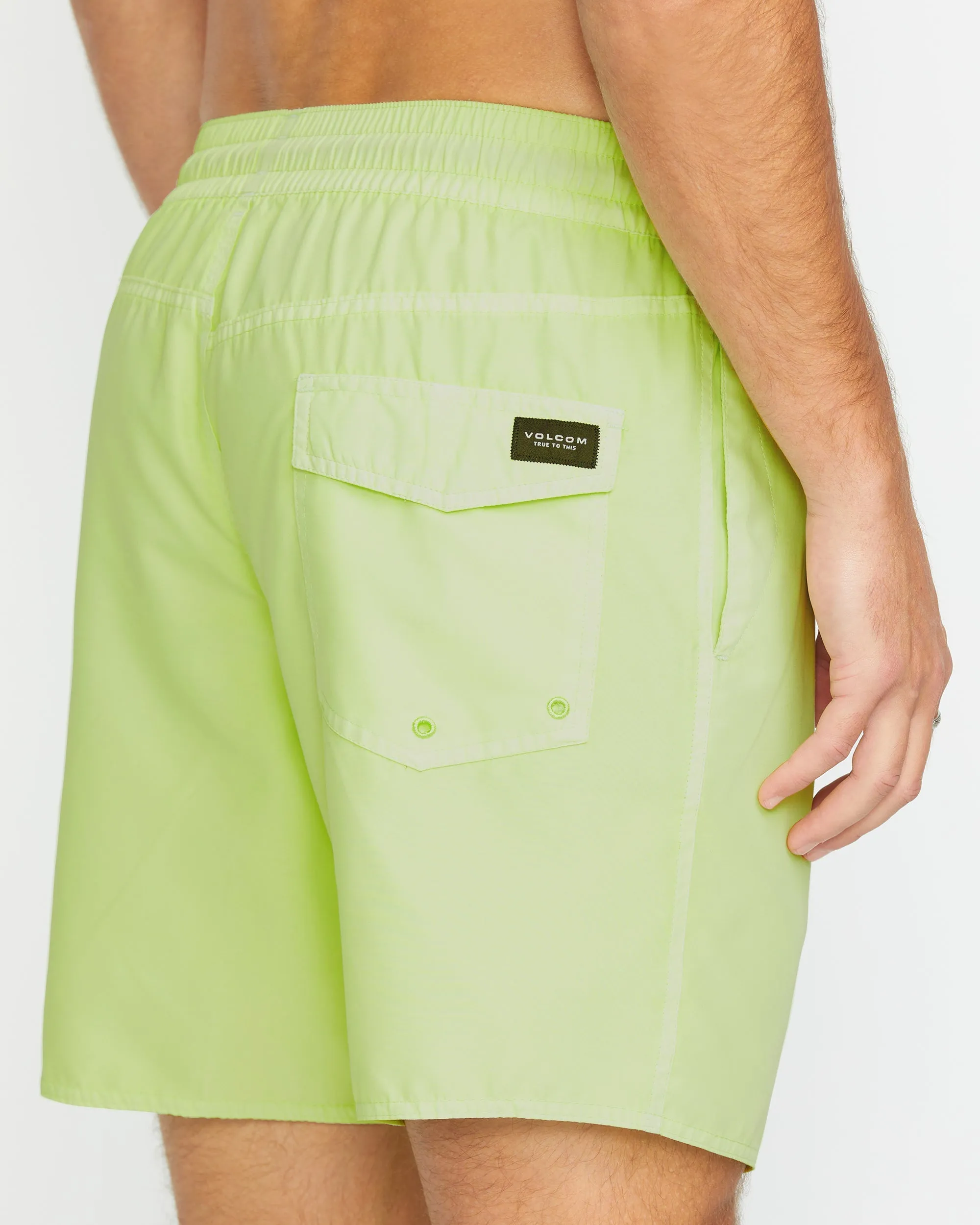 Center Trunk 17" Boardshort - MIST GREEN