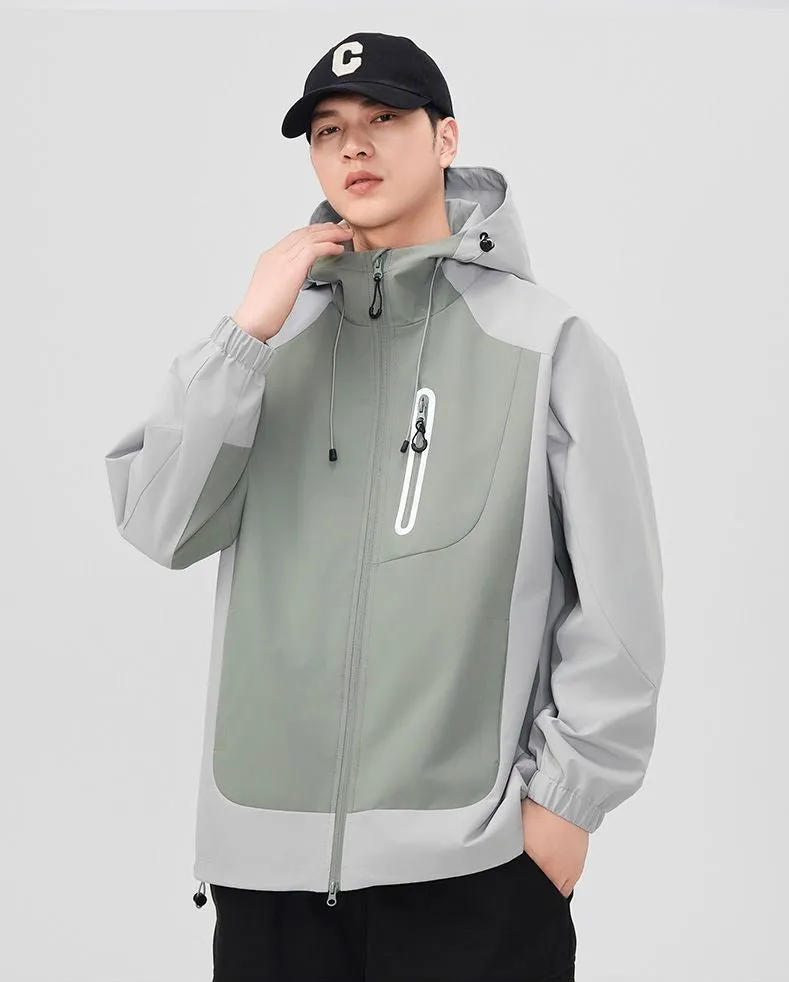 Comfortable and stylish windproof rain jacket in patchwork design