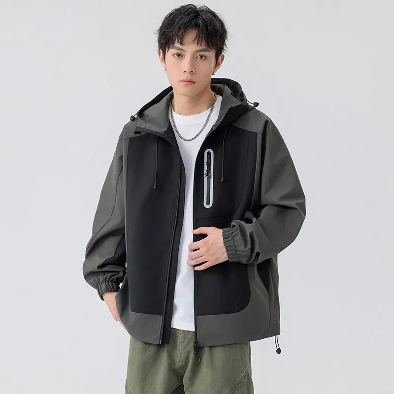 Comfortable and stylish windproof rain jacket in patchwork design