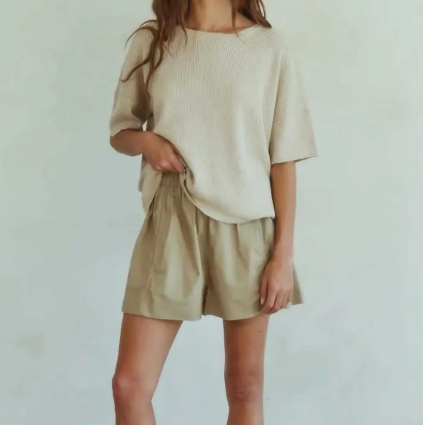 Elastic waist shorts