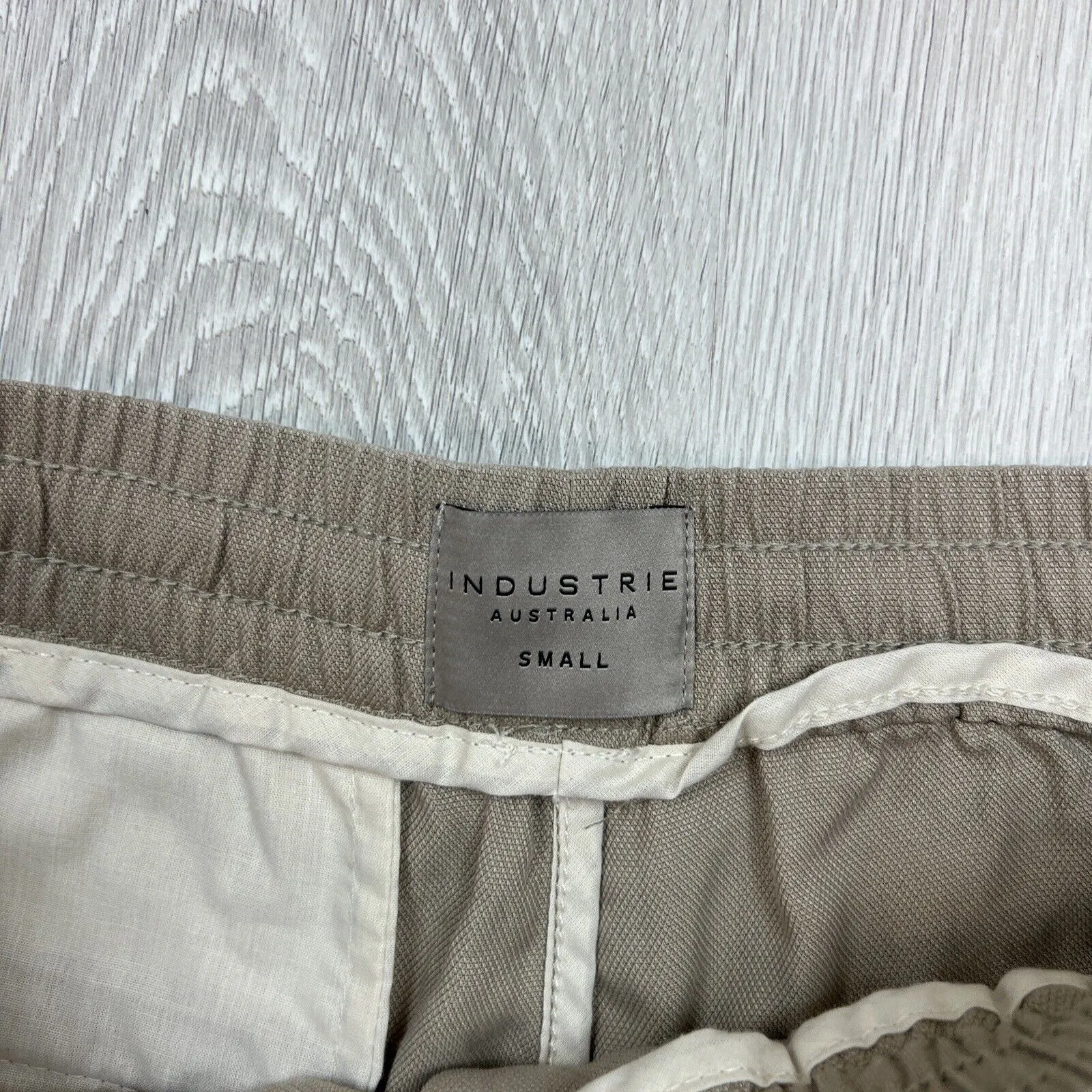 Industrie Mens Beige Shorts Size Small