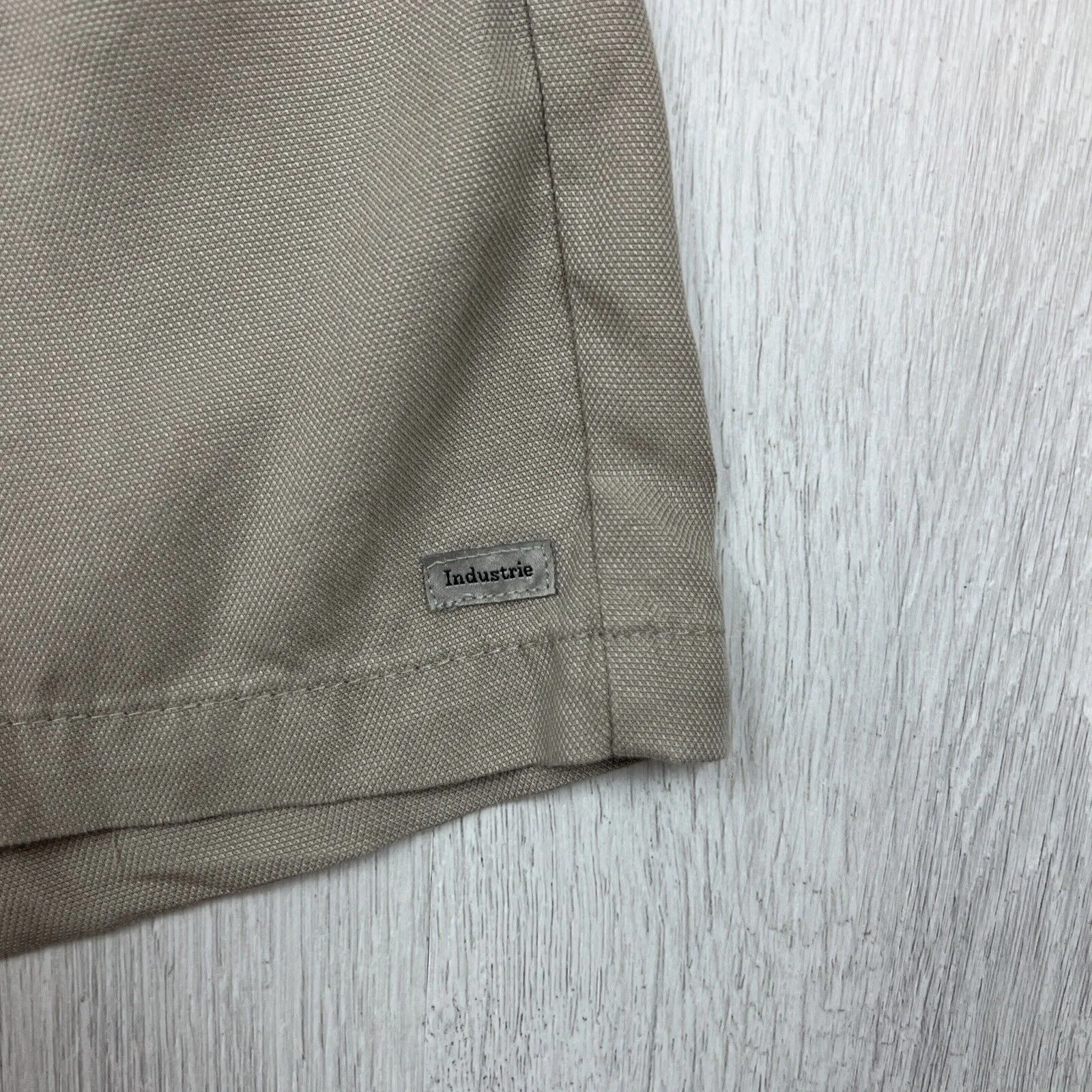 Industrie Mens Beige Shorts Size Small