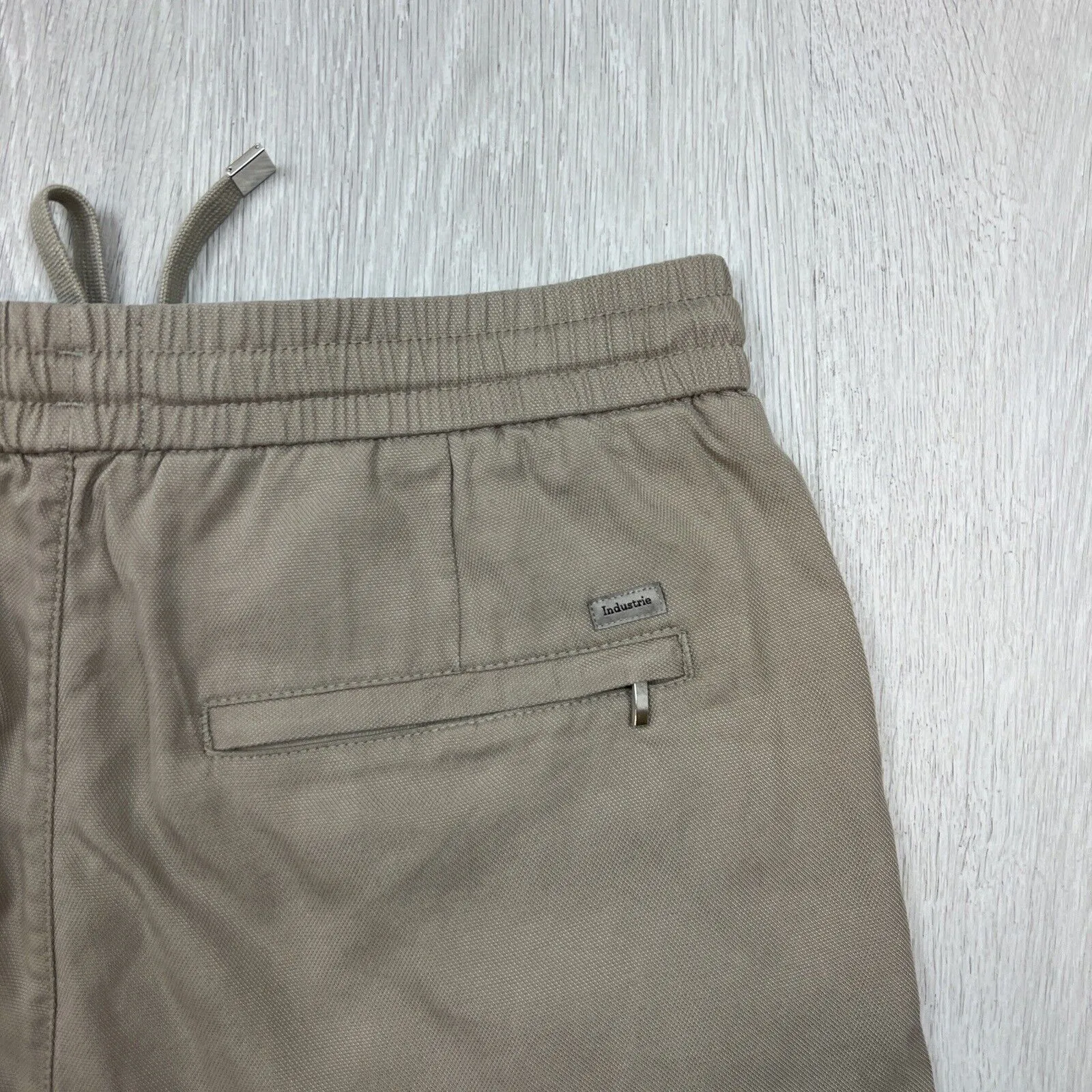 Industrie Mens Beige Shorts Size Small