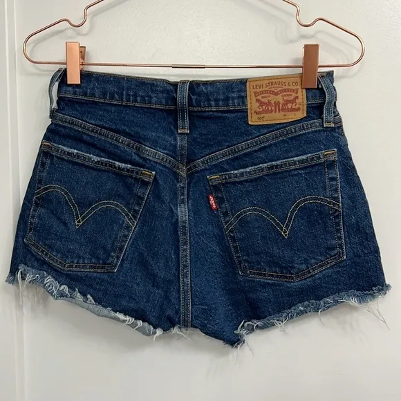 LEVI’S BUTTONFLY 501 JEAN SHORTS