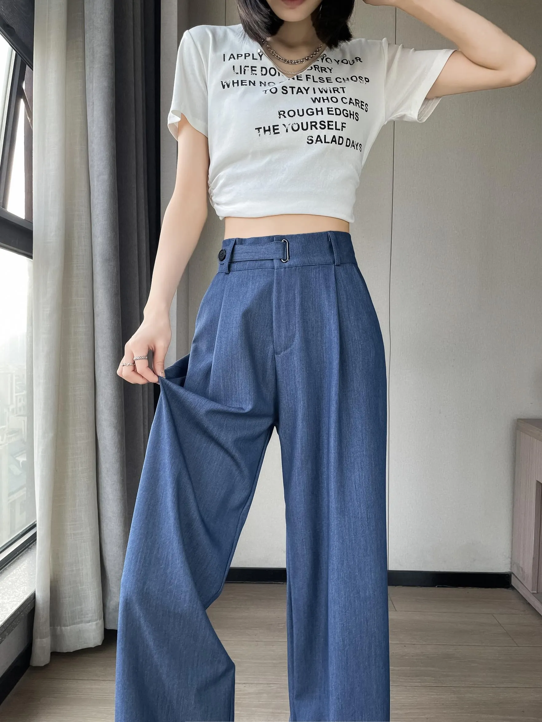 Lightweight Solid Color Straight-Leg Pants with Simple Design for Women