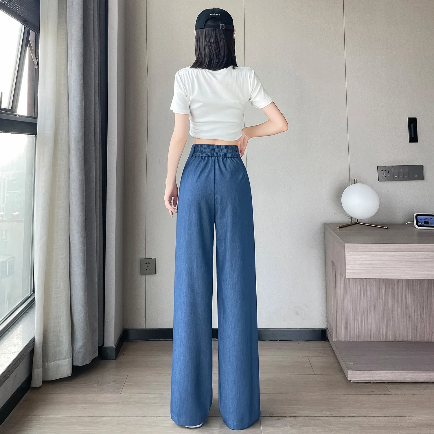 Lightweight Solid Color Straight-Leg Pants with Simple Design for Women