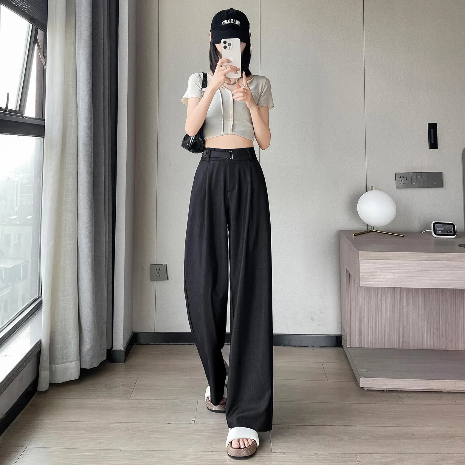 Lightweight Solid Color Straight-Leg Pants with Simple Design for Women