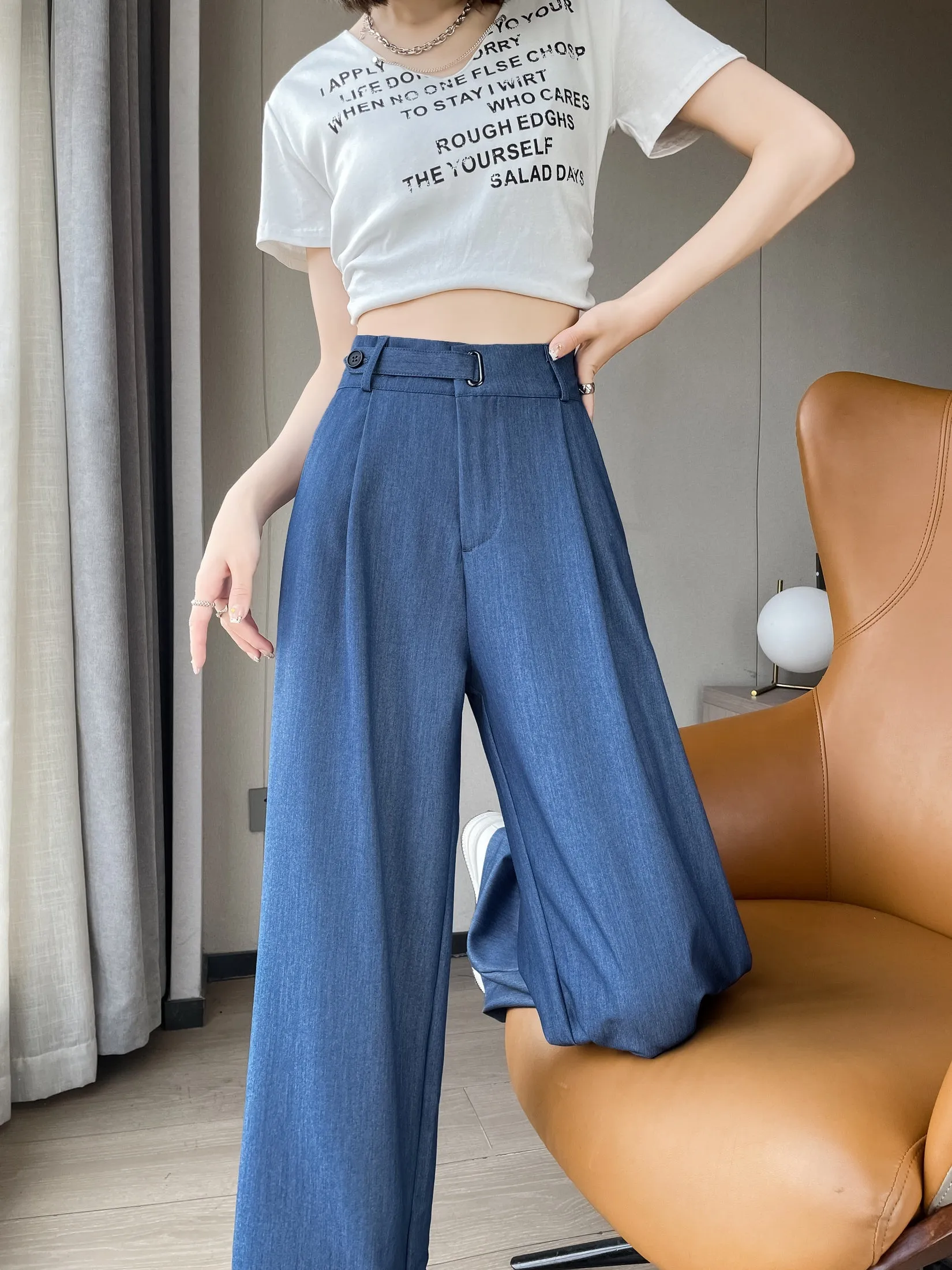 Lightweight Solid Color Straight-Leg Pants with Simple Design for Women