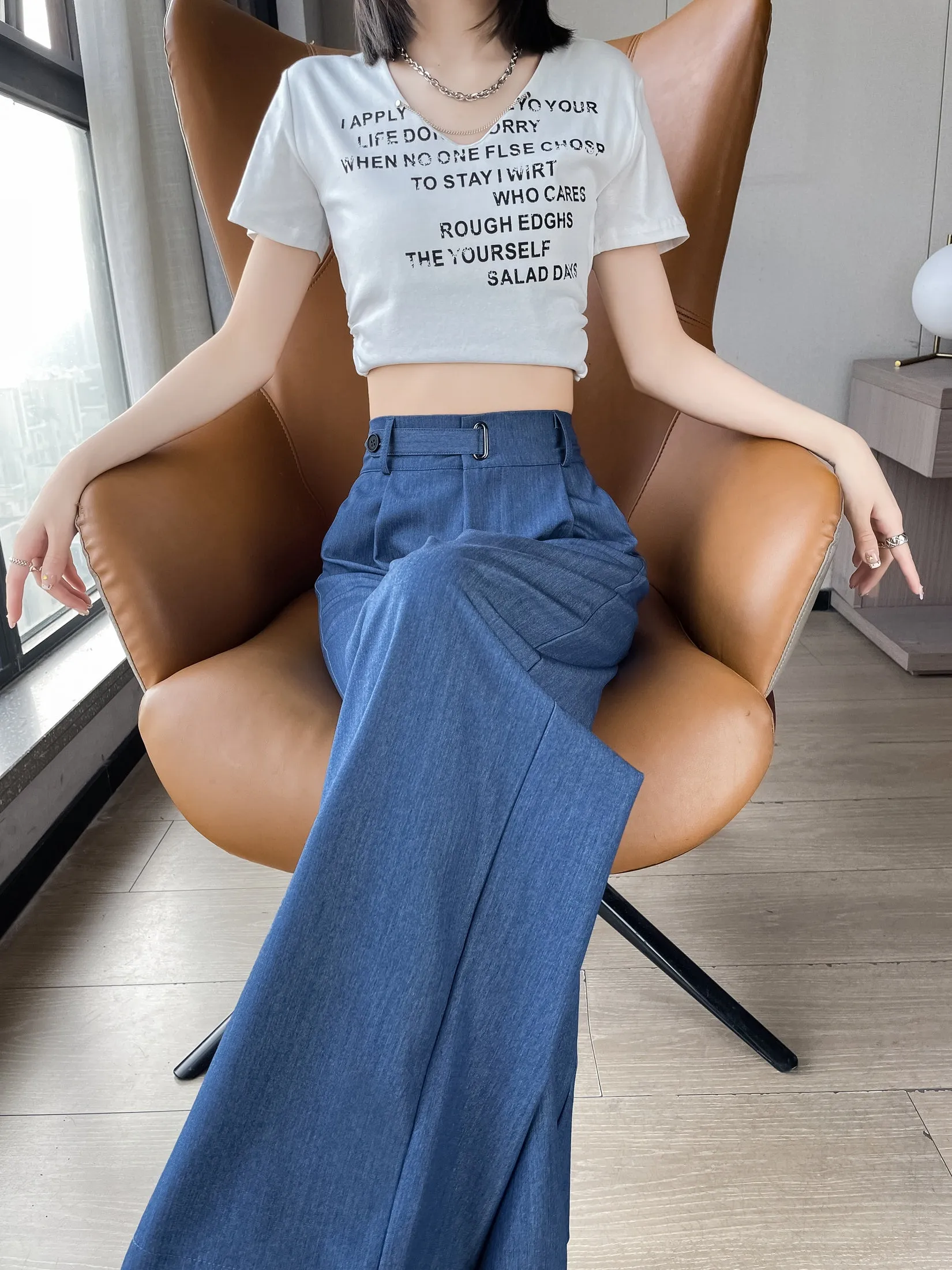 Lightweight Solid Color Straight-Leg Pants with Simple Design for Women