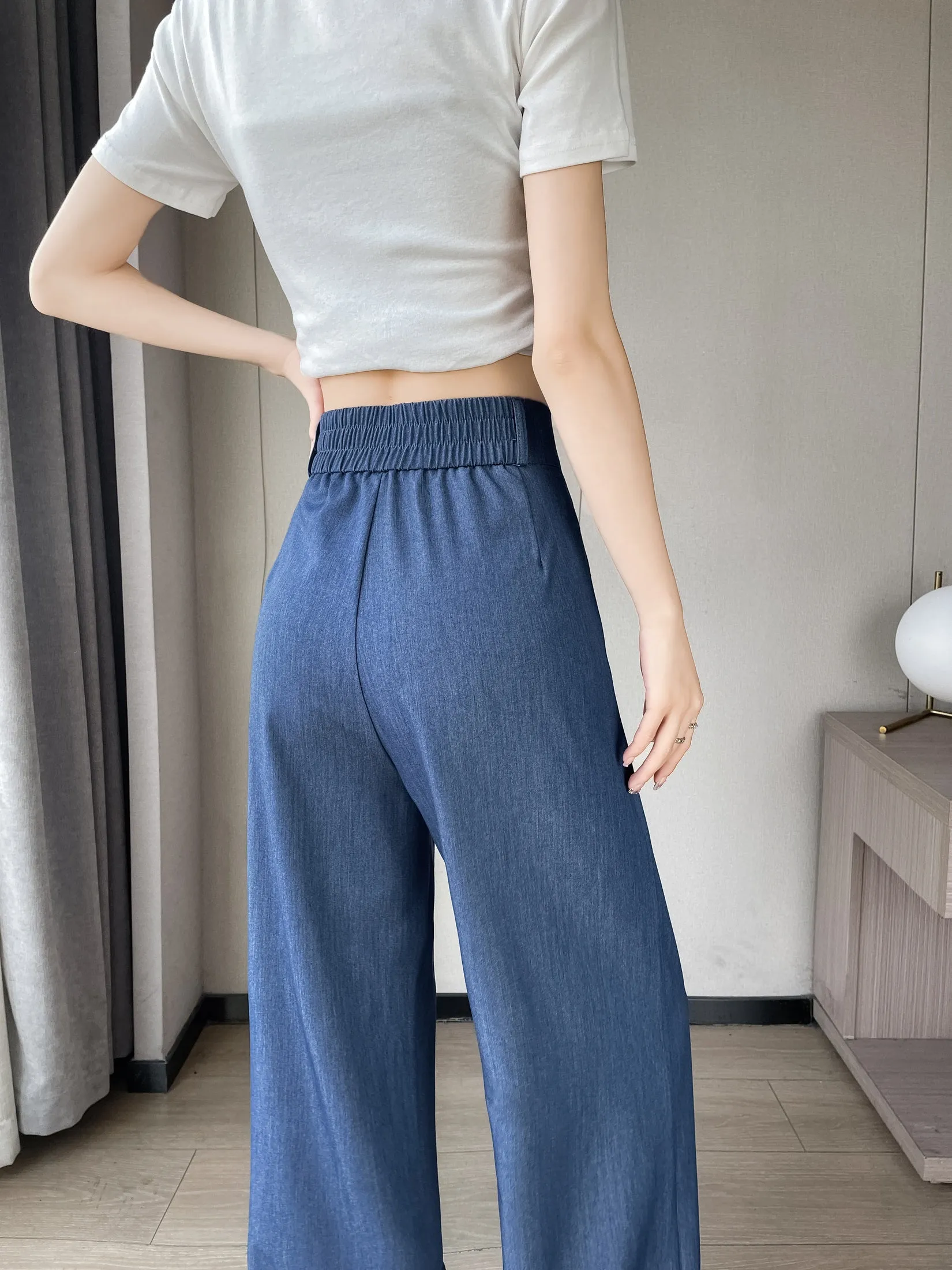 Lightweight Solid Color Straight-Leg Pants with Simple Design for Women