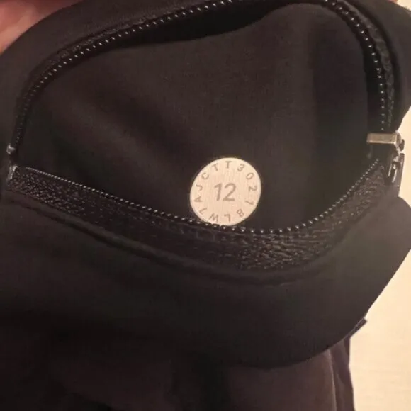 Lululemon Speed Up Low-Rise Lined Short. EUC