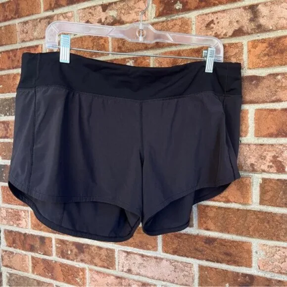 Lululemon Speed Up Low-Rise Lined Short. EUC