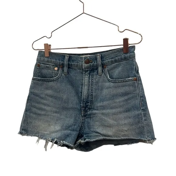 Madewell The Perfect Jean Short.  Size 27