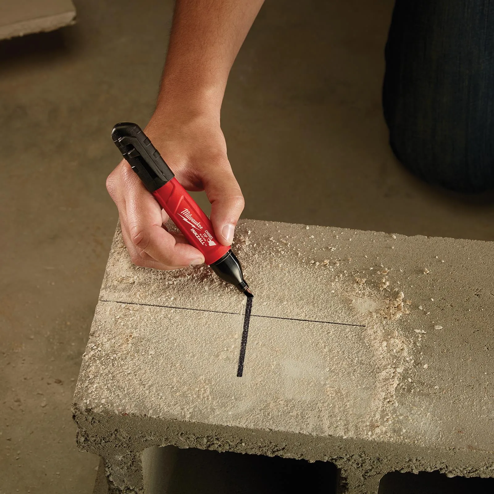 Milwaukee INKZALL Permanent Marker Chisel Point 1-4.8mm Black