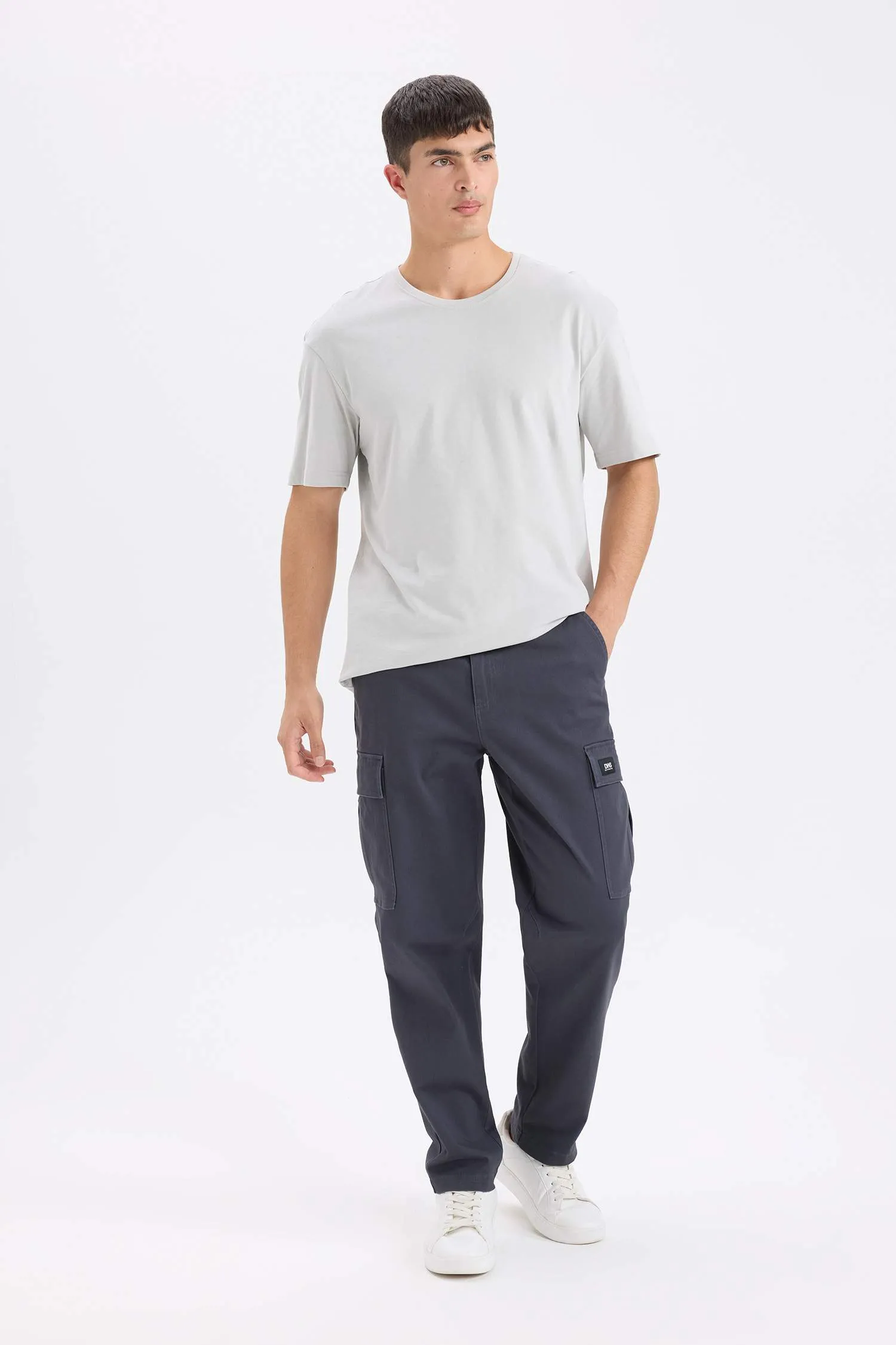 Relax Fit Pocket Straight Leg Cargo Pants