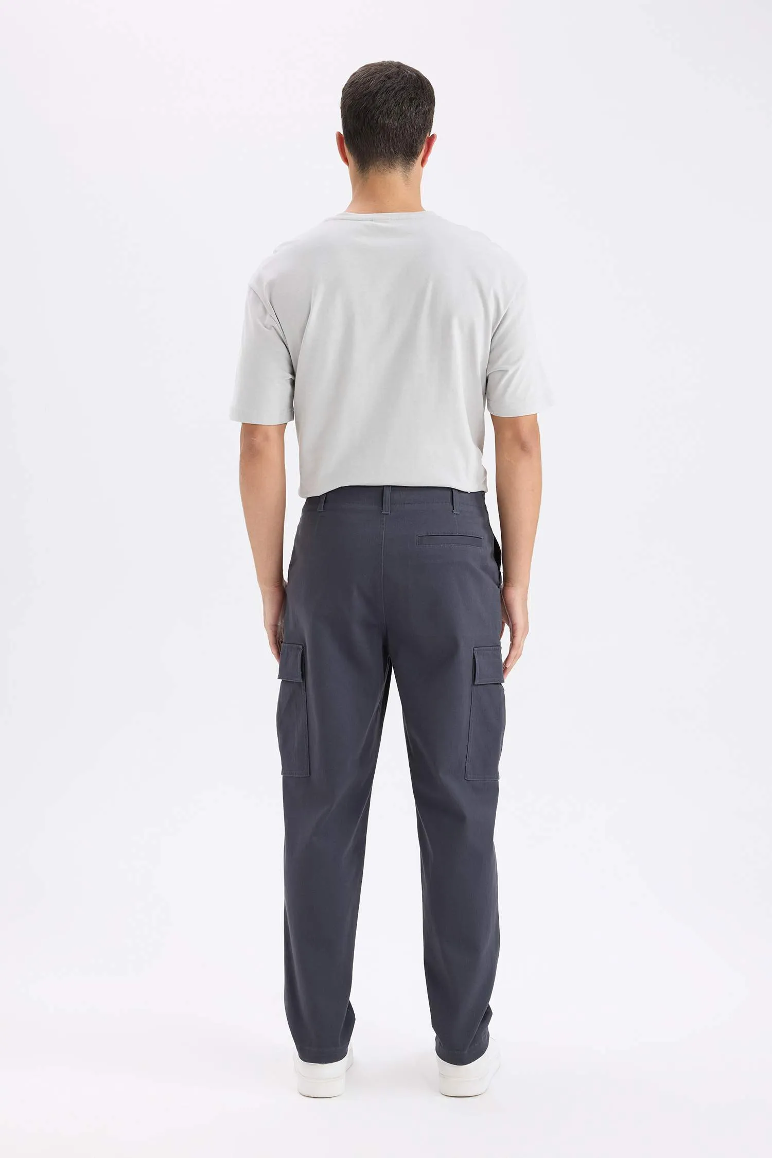 Relax Fit Pocket Straight Leg Cargo Pants