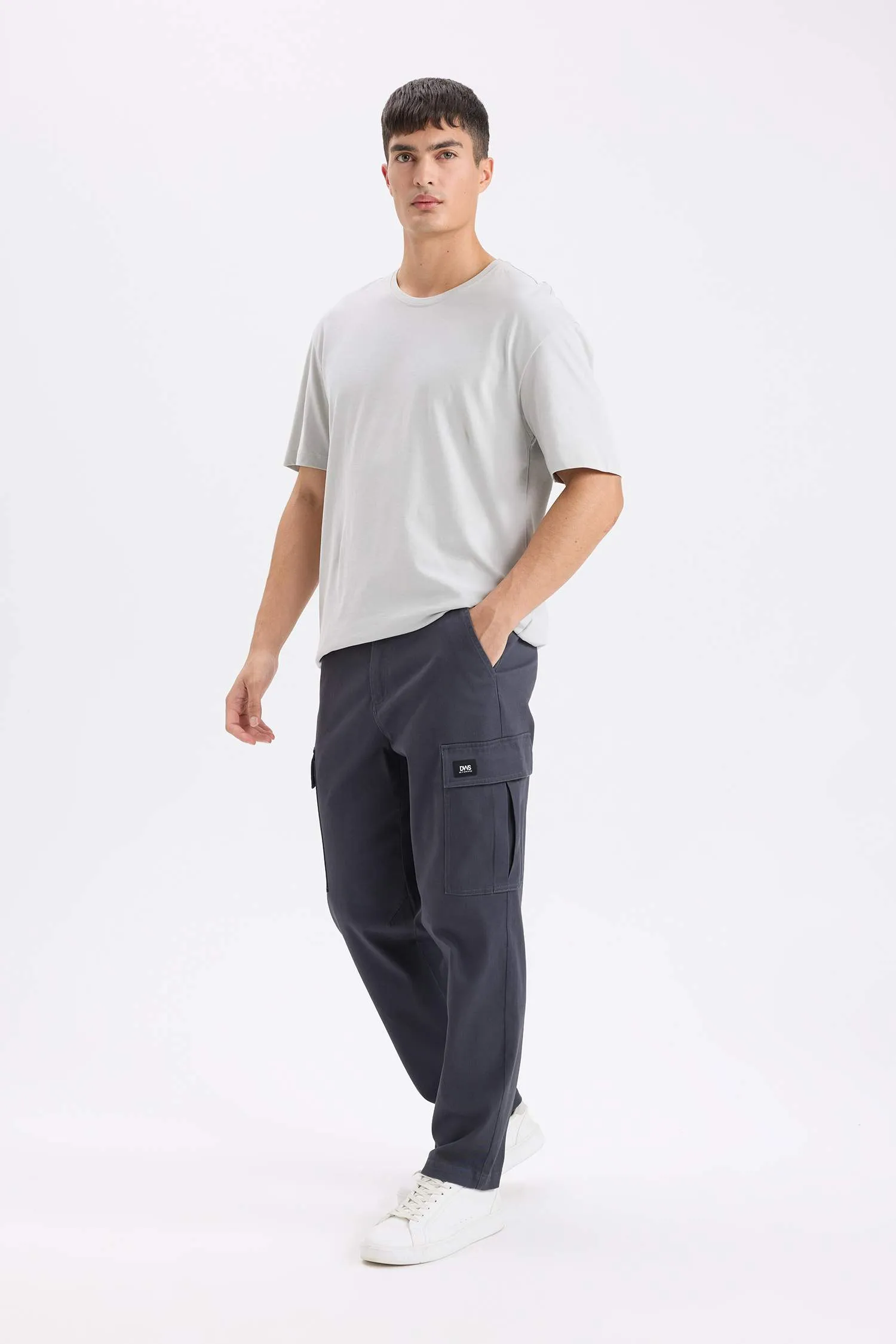 Relax Fit Pocket Straight Leg Cargo Pants