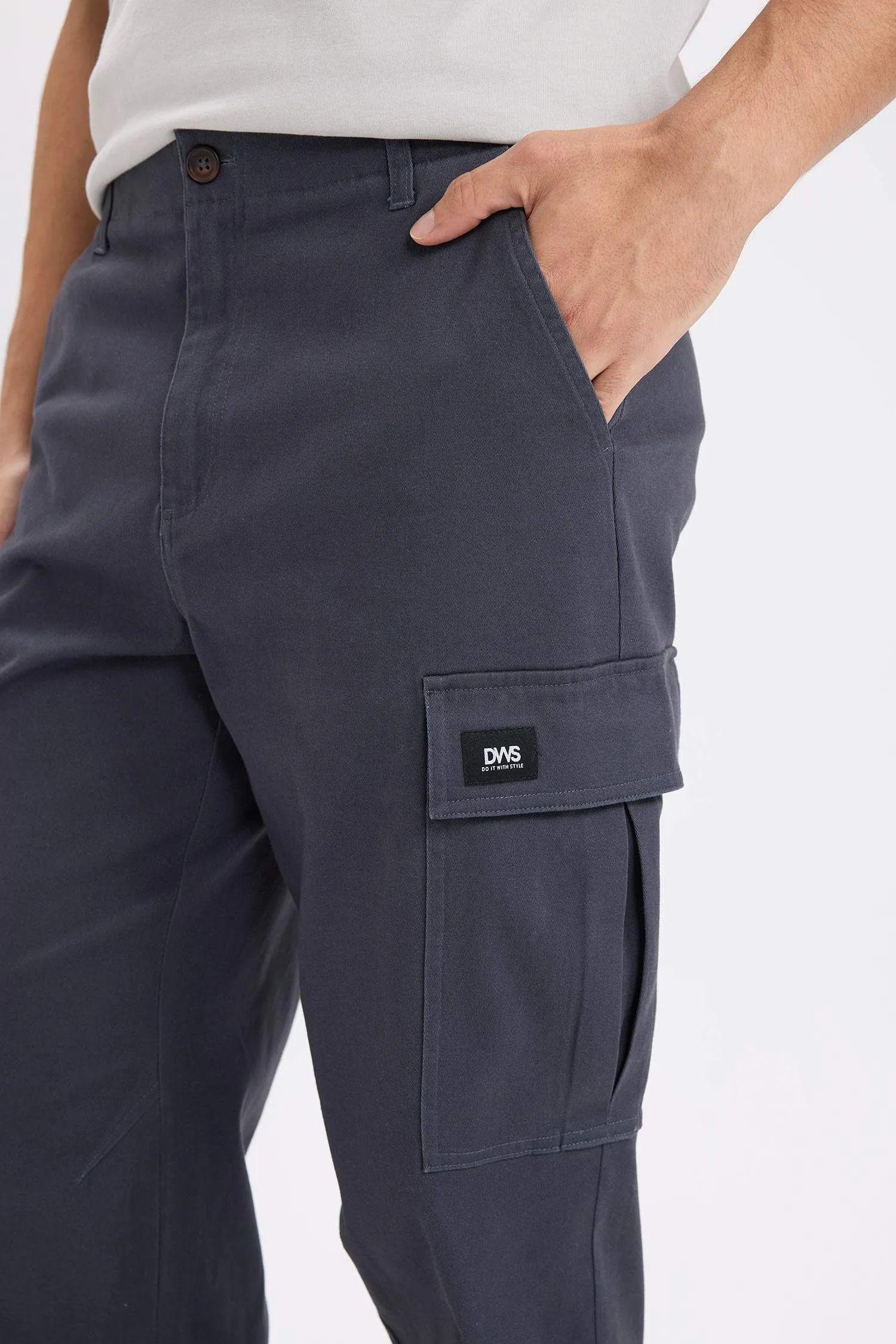 Relax Fit Pocket Straight Leg Cargo Pants