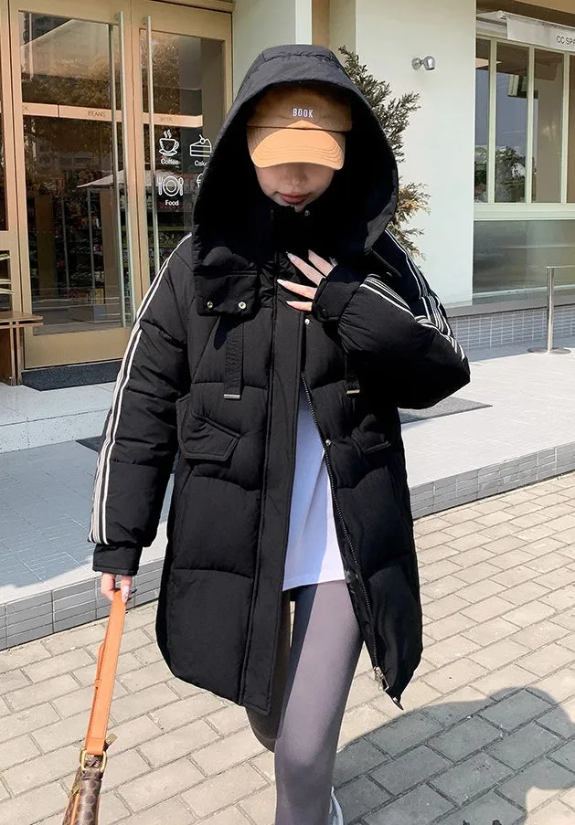 Stylish Hooded Puffer Coat with Water-Resistant and Padded Features