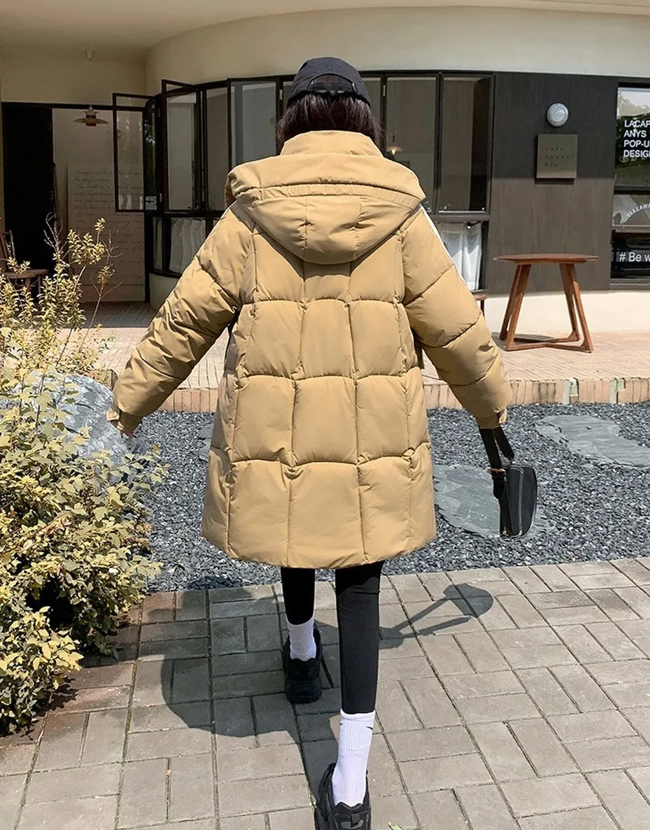 Stylish Hooded Puffer Coat with Water-Resistant and Padded Features