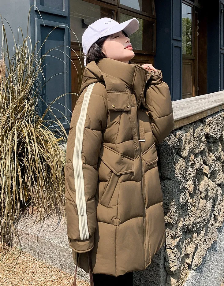Stylish Hooded Puffer Coat with Water-Resistant and Padded Features