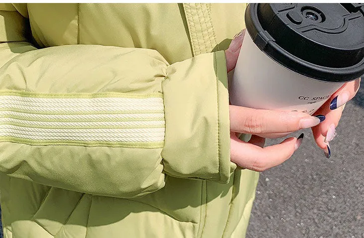 Stylish Hooded Puffer Coat with Water-Resistant and Padded Features