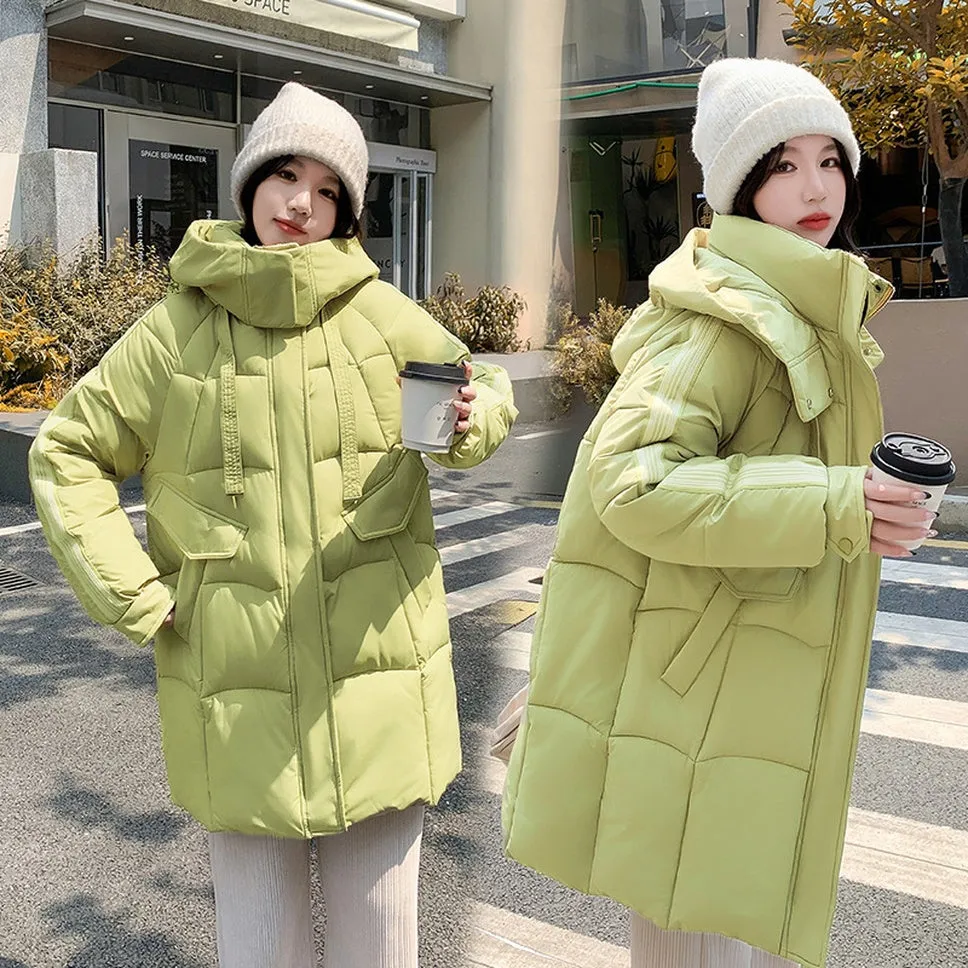 Stylish Hooded Puffer Coat with Water-Resistant and Padded Features
