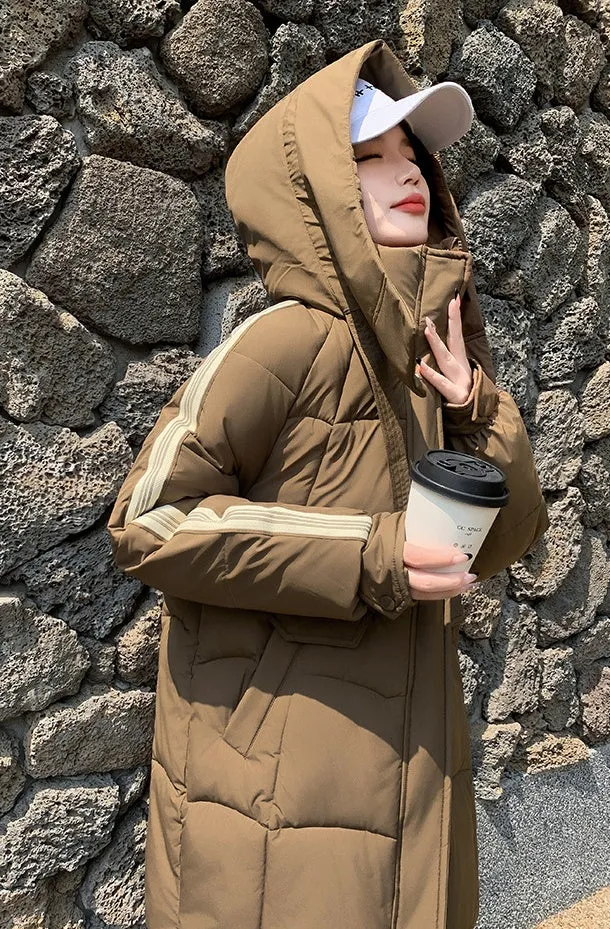 Stylish Hooded Puffer Coat with Water-Resistant and Padded Features
