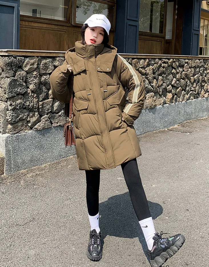 Stylish Hooded Puffer Coat with Water-Resistant and Padded Features