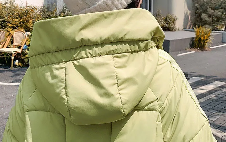 Stylish Hooded Puffer Coat with Water-Resistant and Padded Features