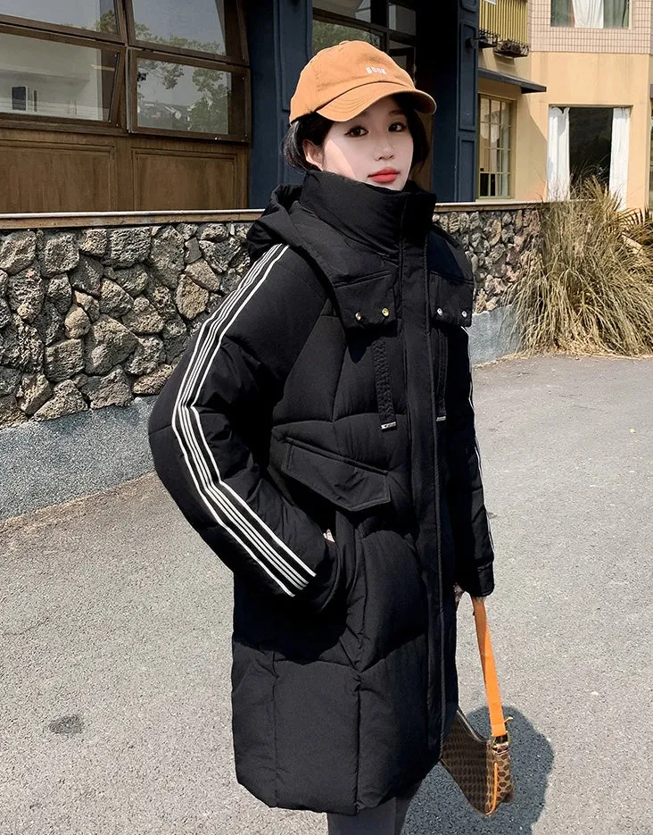 Stylish Hooded Puffer Coat with Water-Resistant and Padded Features