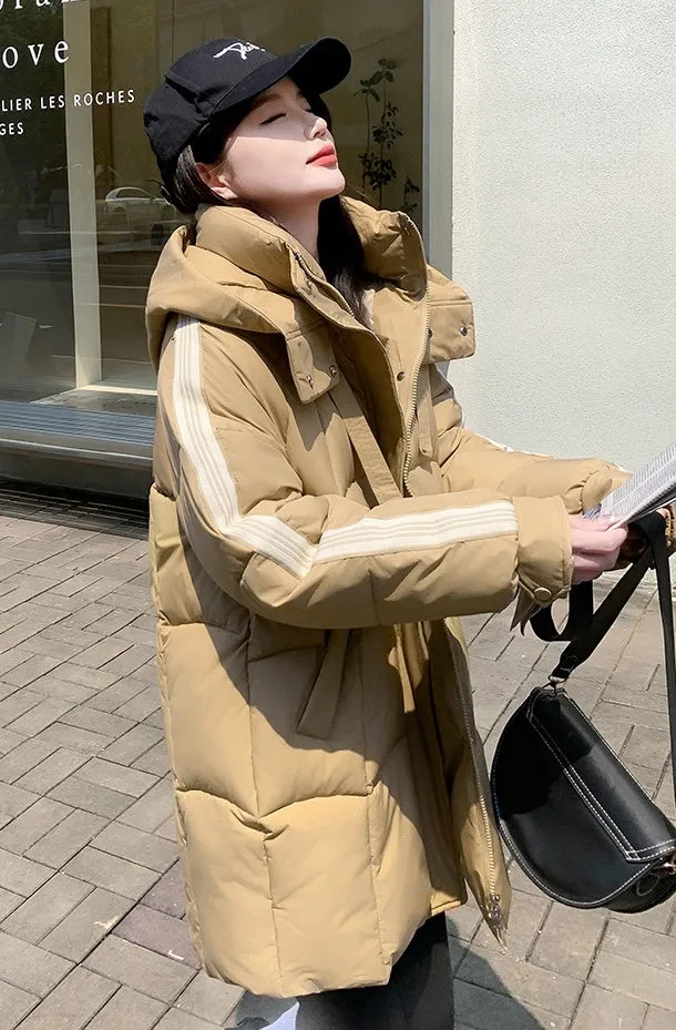 Stylish Hooded Puffer Coat with Water-Resistant and Padded Features
