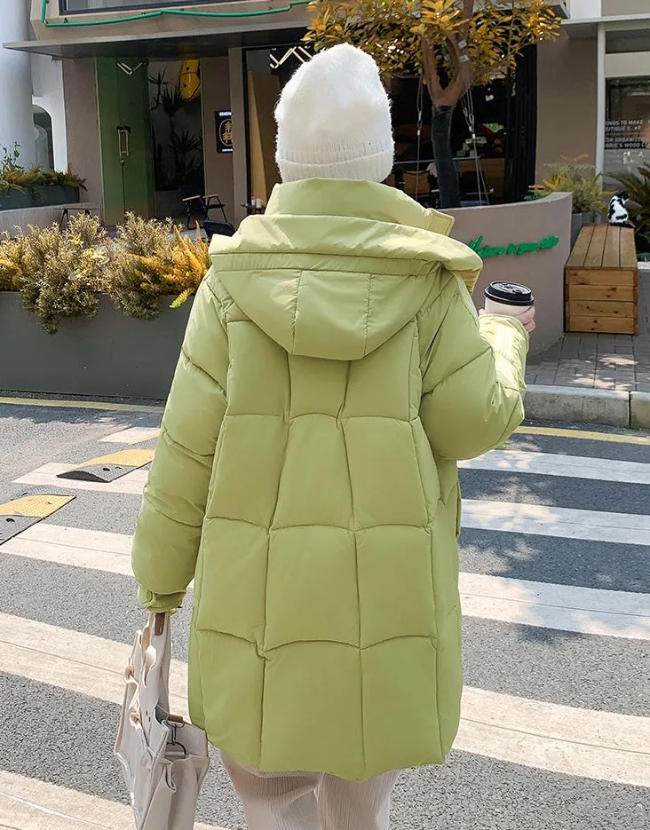Stylish Hooded Puffer Coat with Water-Resistant and Padded Features