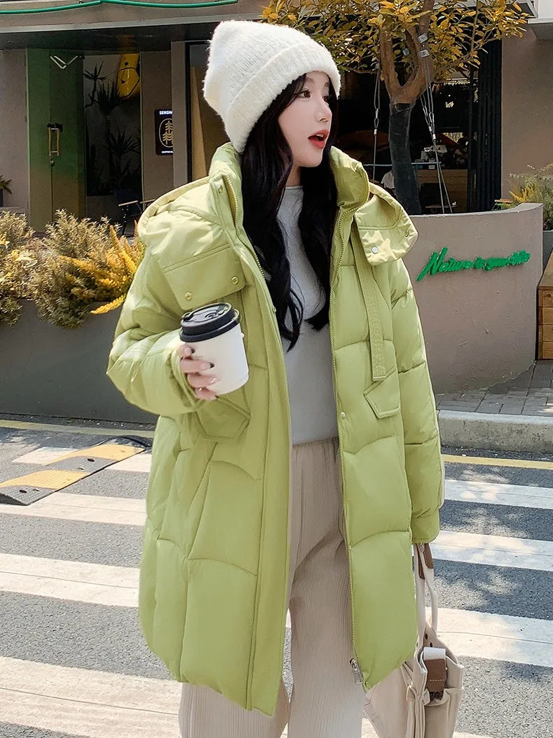 Stylish Hooded Puffer Coat with Water-Resistant and Padded Features