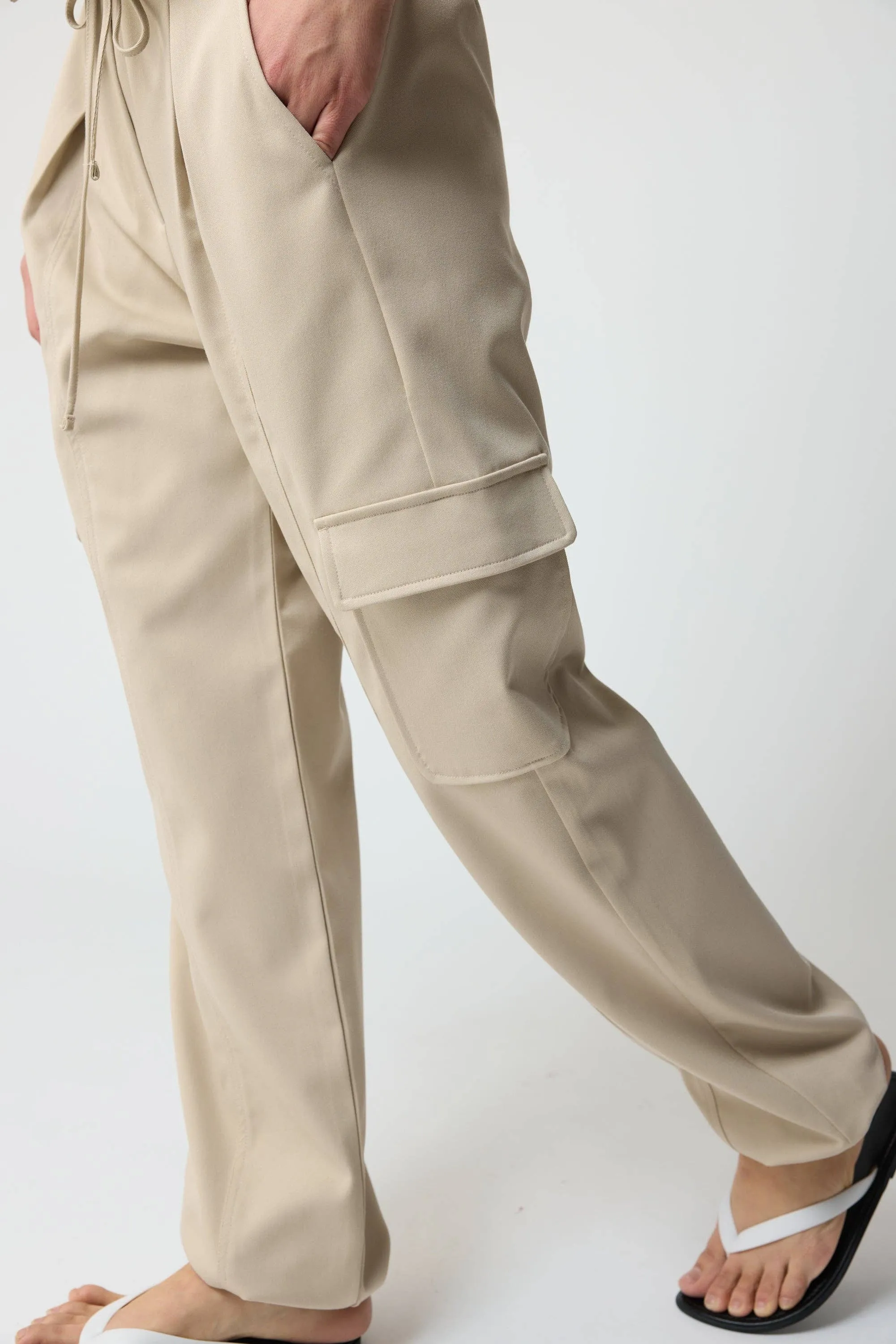 The Cargo Pants in Pebble