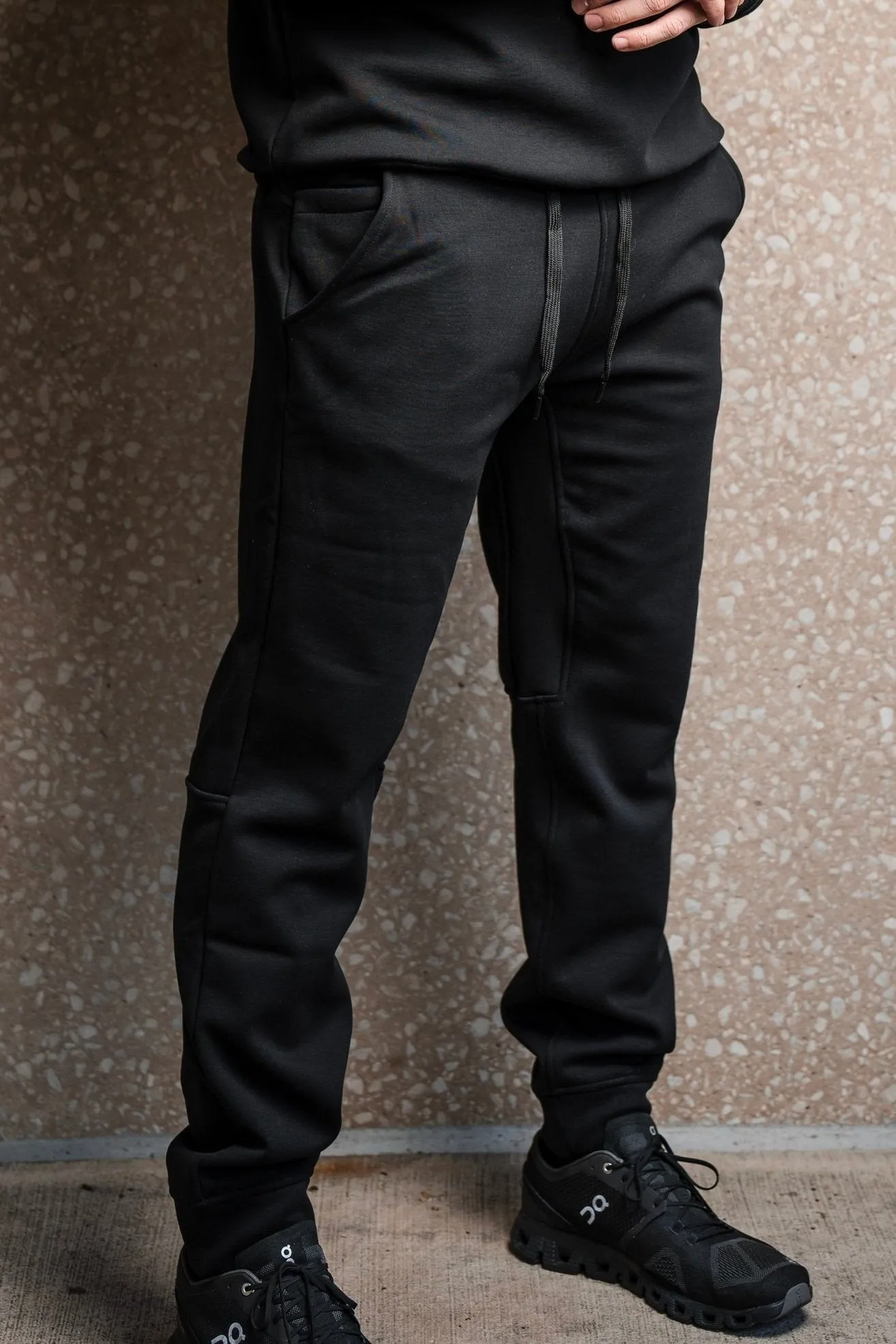 [ULTRALUX] Off Line Joggers - Black
