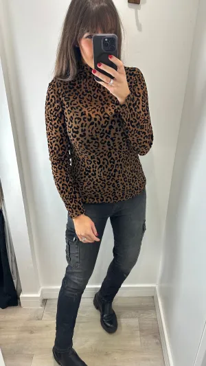 VELVET LEOPARD TOP