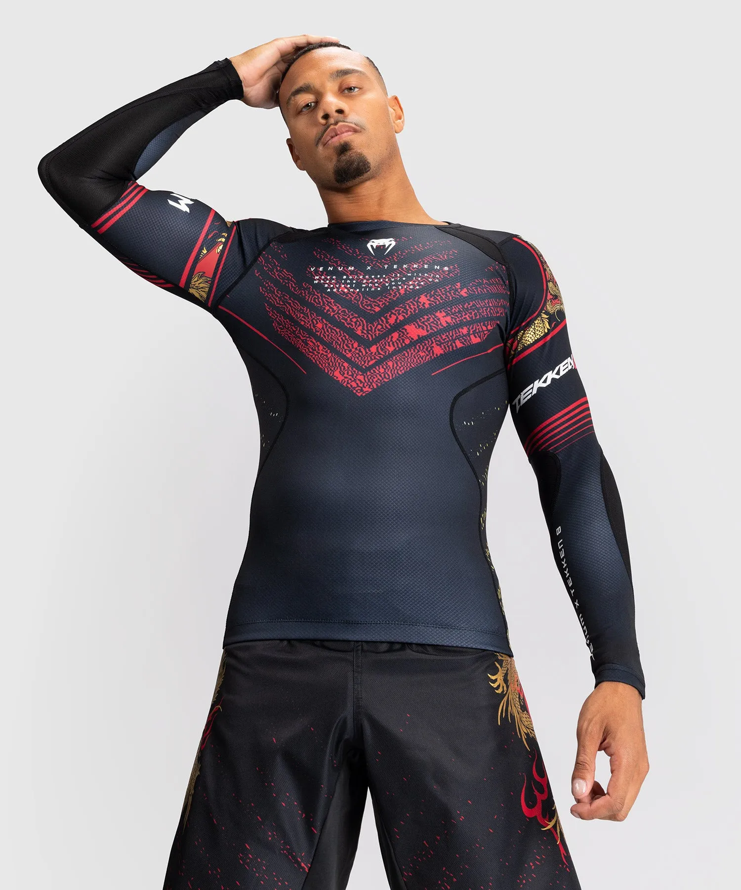 Venum x TEKKEN 8 - Marshall Law Rashguard - Zwart/Rood/Goud