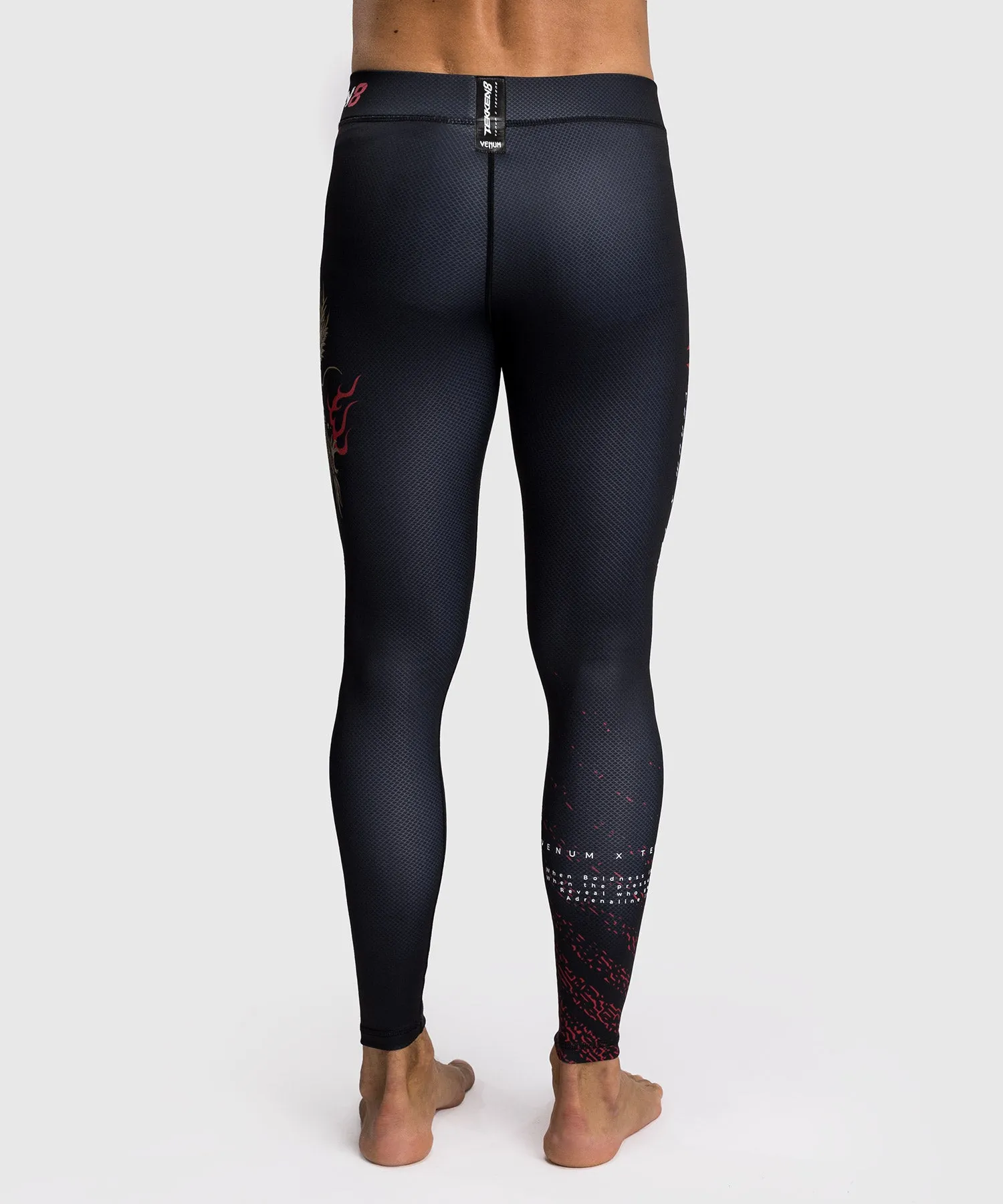 Venum x TEKKEN 8 - Marshall Law Spats - Zwart/Rood/Goud