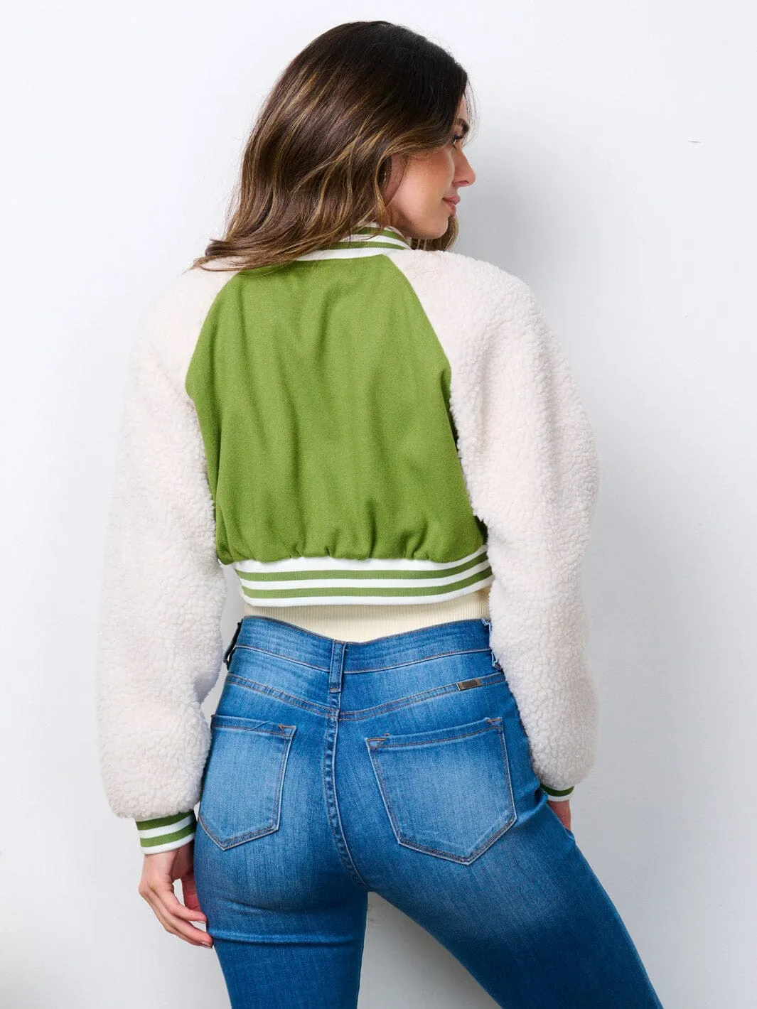 WOMEN'S LONG SLEEVE BUTTON UP SHERPA CROP JACKET