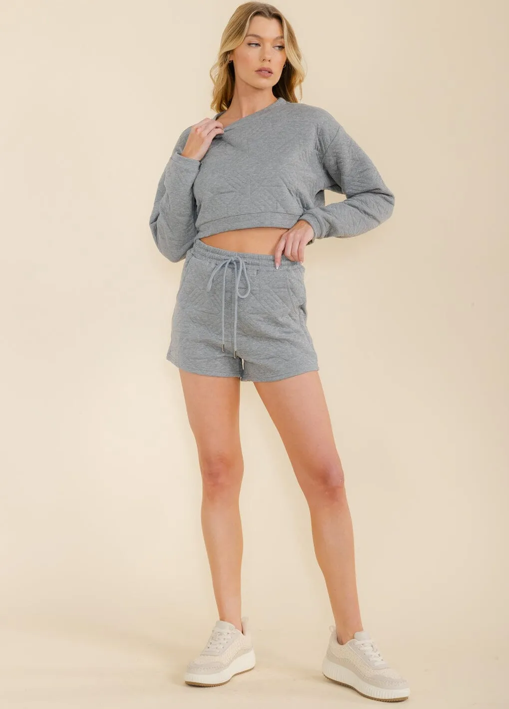 WOMEN'S LONG SLEEVE CROP TOP & ELASTIC WAIST SHORTS 2PC. SET