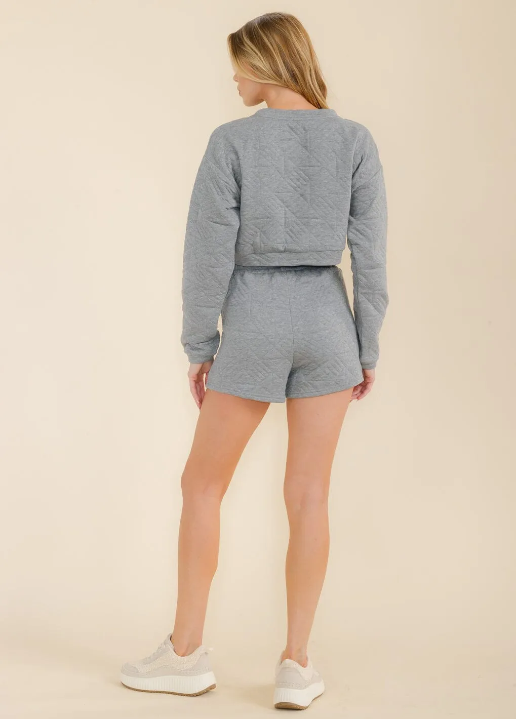 WOMEN'S LONG SLEEVE CROP TOP & ELASTIC WAIST SHORTS 2PC. SET