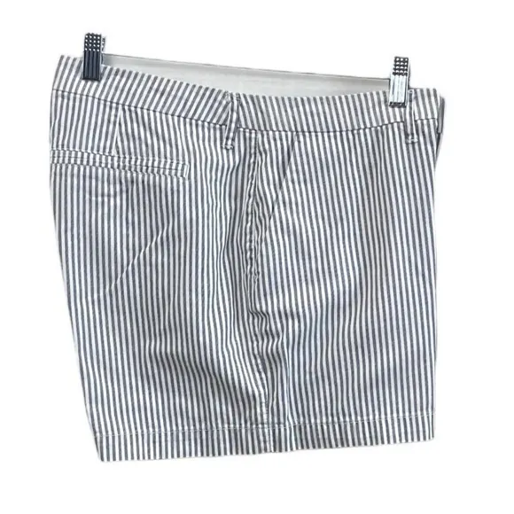 Women’s Old‎ Navy Striped Shorts