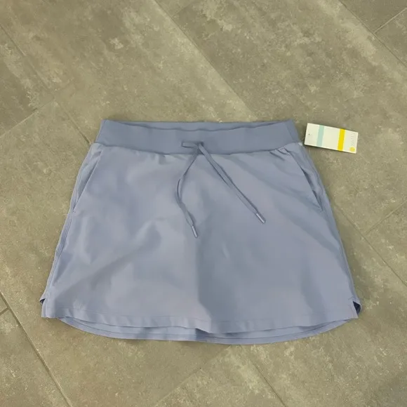 ZELLA NWT Taylor Performance Skort in Blue Thistle