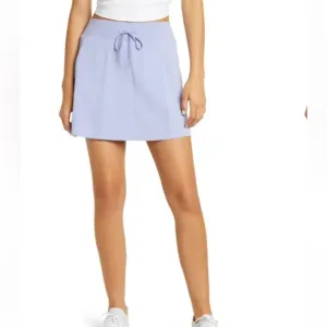 ZELLA NWT Taylor Performance Skort in Blue Thistle